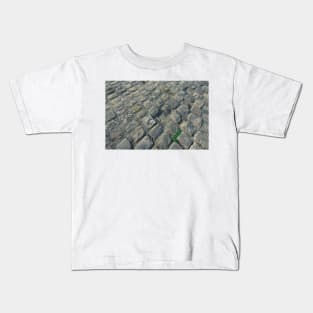 Silent Defiance © Kids T-Shirt